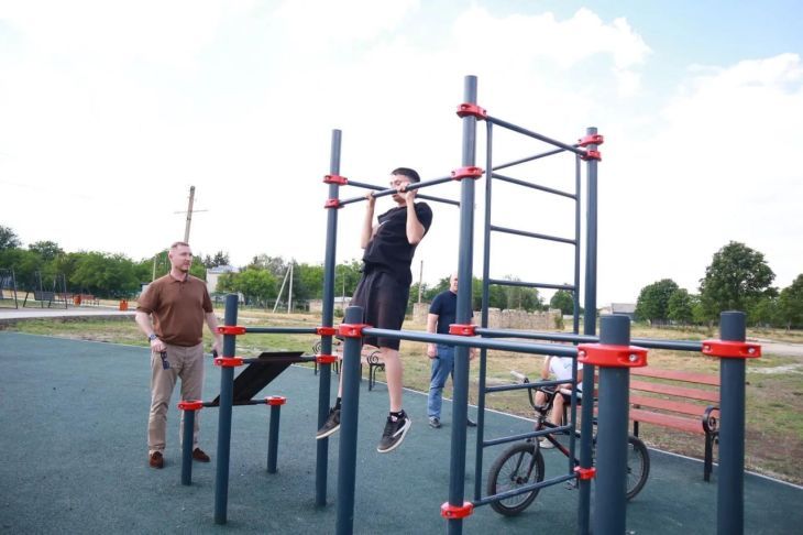 В селе Цветочное завершено благоустройство западной части парка