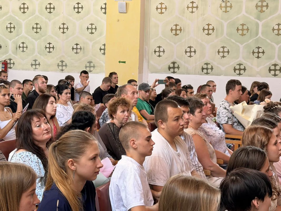В Советском районе прошло торжественное вручение дипломов выпускникам Прудовского аграрного техникума В Советском районе прошло торжественное вручение дипломов выпускникам Прудовского аграрного техникума