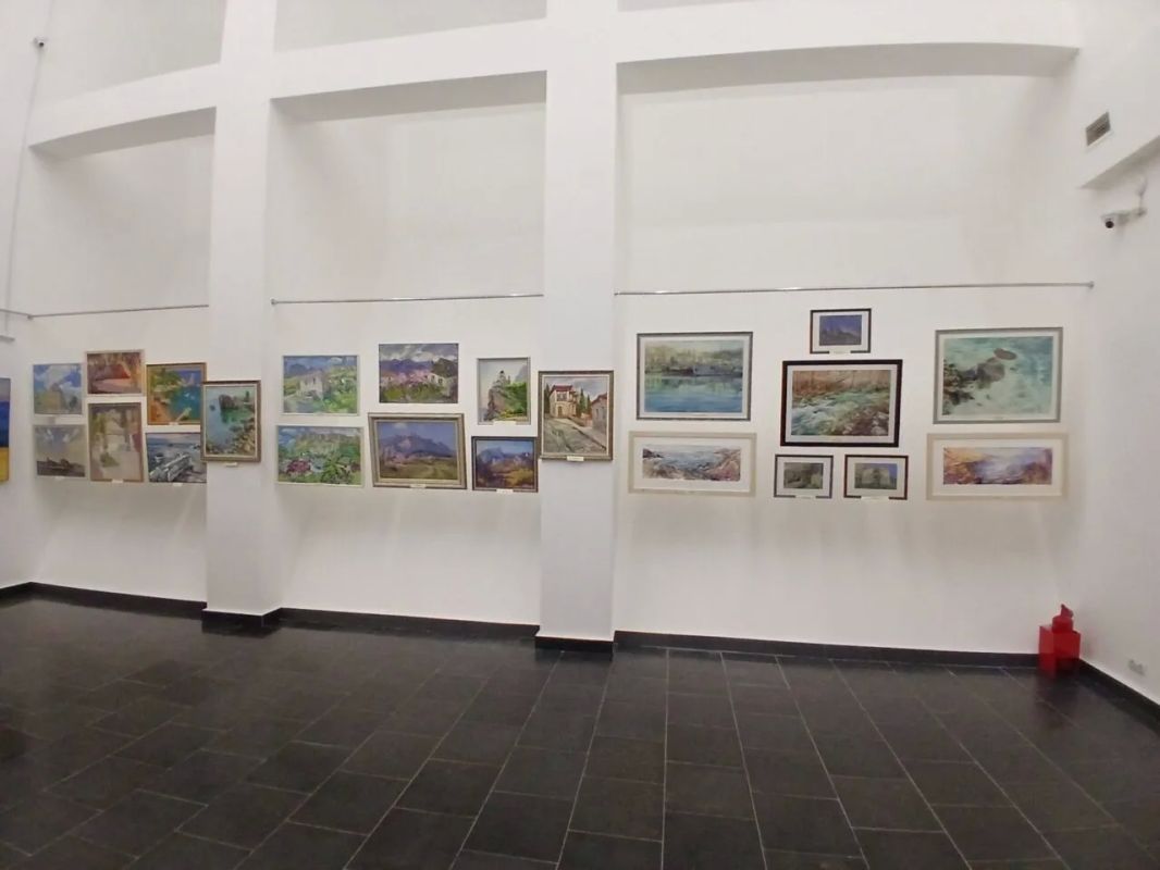 В Мемориальном комплексе жертвам депортации в посёлке Сирень (Бахчисарайский район) открылась выставка «Места силы»