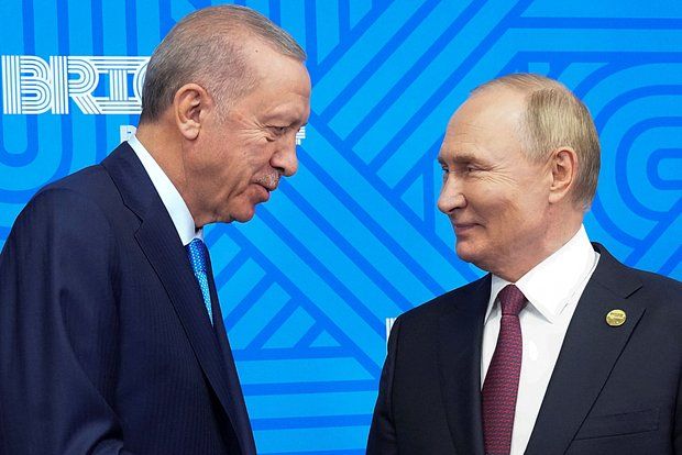 Фидан: Эрдоган и Путин находятся в постоянном контакте по актуальным вопросам