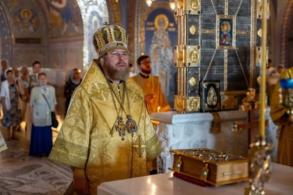 Сердечно поздравляю с днём рождения Главу Крымской митрополии, Высокопреосвященнейшего митрополита Симферопольского и Крымского Тихона!