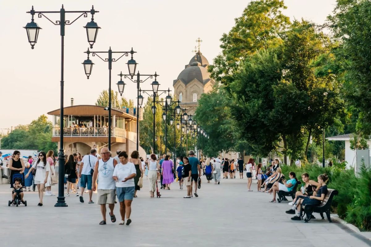 Поздравляю евпаторийцев с Днем города! Поздравляю евпаторийцев с Днем города!