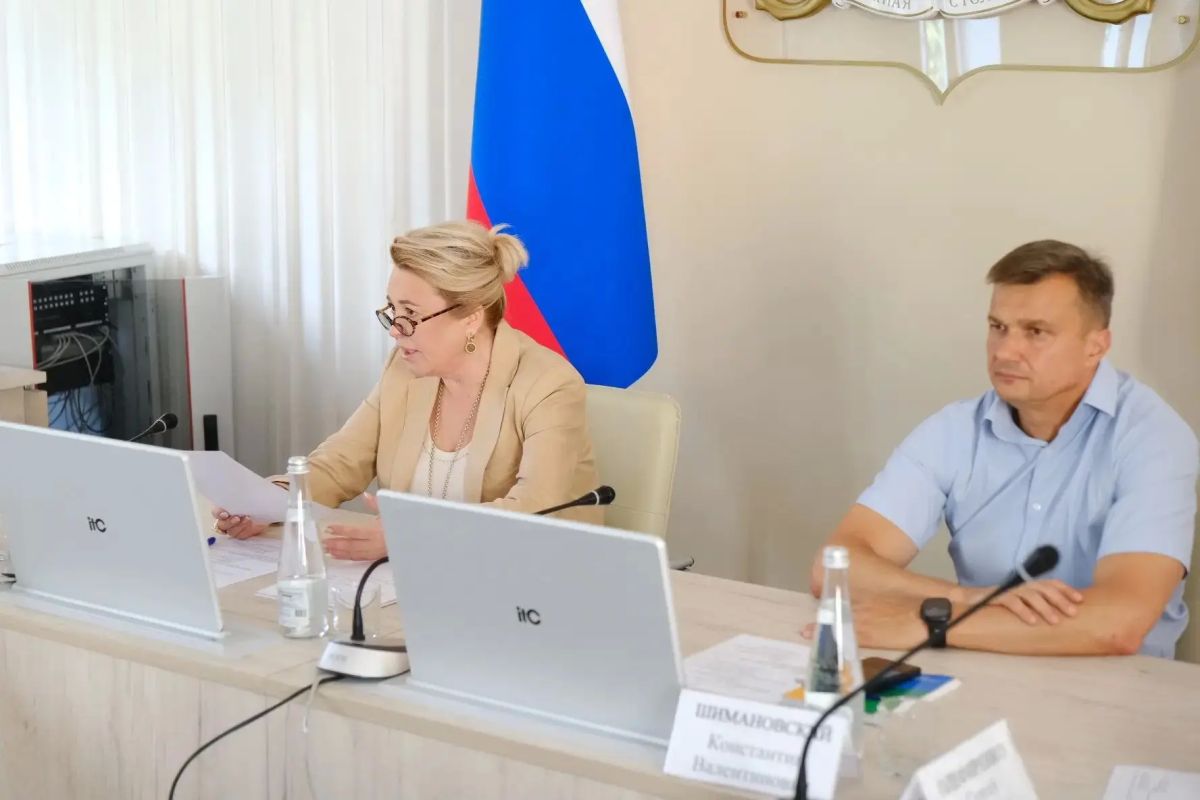 Янина Павленко: Очередное аппаратное совещание посвятили непростой ситуации, связанной с ограничением подачи электроэнергии. На данный момент из-за повреждения высоковольтной линии обесточен ряд регионов Крыма, в том числе... Янина Павленко: Очередное аппаратное совещание посвятили непростой ситуации, связанной с ограничением подачи электроэнергии. На данный момент из-за повреждения высоковольтной линии обесточен ряд регионов Крыма, в том числе...