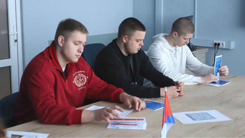 Более 1,8 тысячи севастопольцев прошли профориентацию в службе занятости