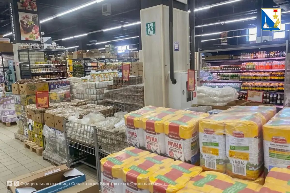 Севастопольские магазины нарастили запасы и запустили специальные скидки до 50%