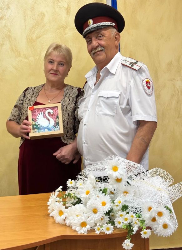 В преддверии Дня семьи, любви и верности и сегодня, в такой прекрасный праздничный день, отделы ЗАГС Крыма чествуют тех, чьи сердца наполнены нежностью и преданностью В преддверии Дня семьи, любви и верности и сегодня, в такой прекрасный праздничный день, отделы ЗАГС Крыма чествуют тех, чьи сердца наполнены нежностью и преданностью