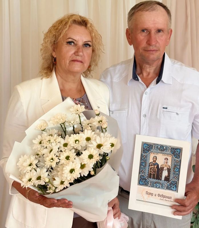 Ленинский районный отдел ЗАГС ЗАГС рассказал о проведении торжественных обрядов регистрации заключения браков, приуроченных ко Дню семьи, любви и верности Ленинский районный отдел ЗАГС ЗАГС рассказал о проведении торжественных обрядов регистрации заключения браков, приуроченных ко Дню семьи, любви и верности