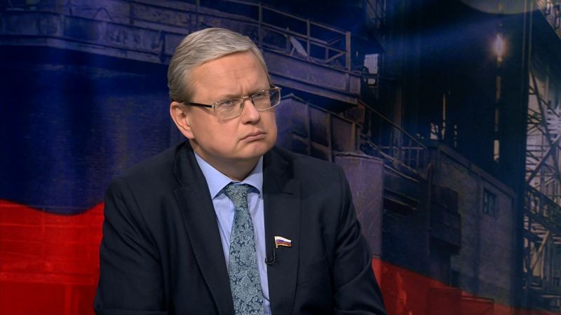 "Подождите, всё будет": Хазин предрёк США потери в Чёрном море. Притом огонь откроет не Россия "Подождите, всё будет": Хазин предрёк США потери в Чёрном море. Притом огонь откроет не Россия
