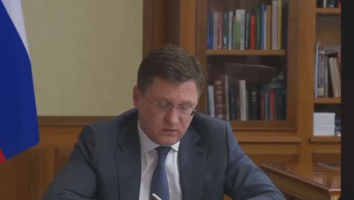 Жесты выдали вице-премьера Новака. Путин сделал замечание Жесты выдали вице-премьера Новака. Путин сделал замечание