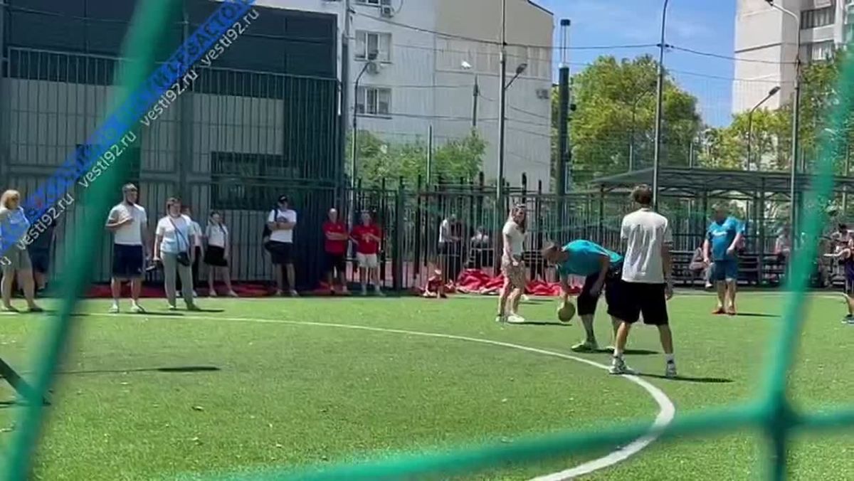 В Севастополе прошли соревнования по фиджитал спорту