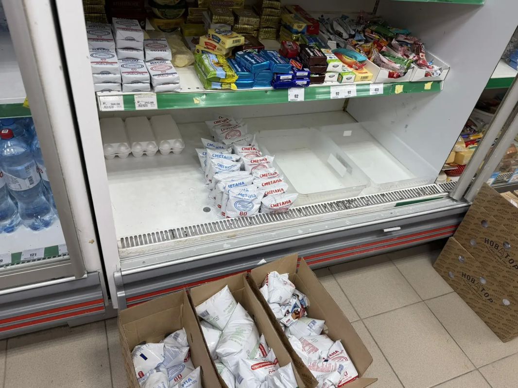 Провели мониторинг продуктовых магазинов Скалистовского поселения, чтобы лично оценить наличие ассортимента на прилавках Провели мониторинг продуктовых магазинов Скалистовского поселения, чтобы лично оценить наличие ассортимента на прилавках