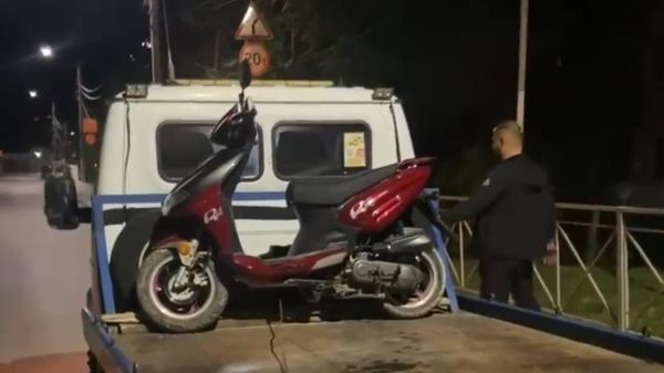 В Бахчисарайском районе у водителя забрали мопед за ночные поездки