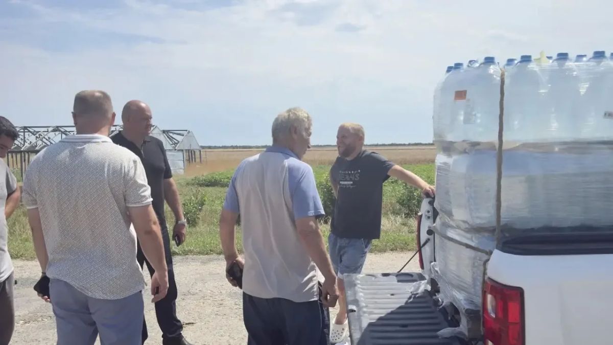 Антон Кравец: Одной из приоритетных задач должностных лиц на данный момент является ежедневное и постоянное взаимодействие с людьми для решения их острых проблем Антон Кравец: Одной из приоритетных задач должностных лиц на данный момент является ежедневное и постоянное взаимодействие с людьми для решения их острых проблем