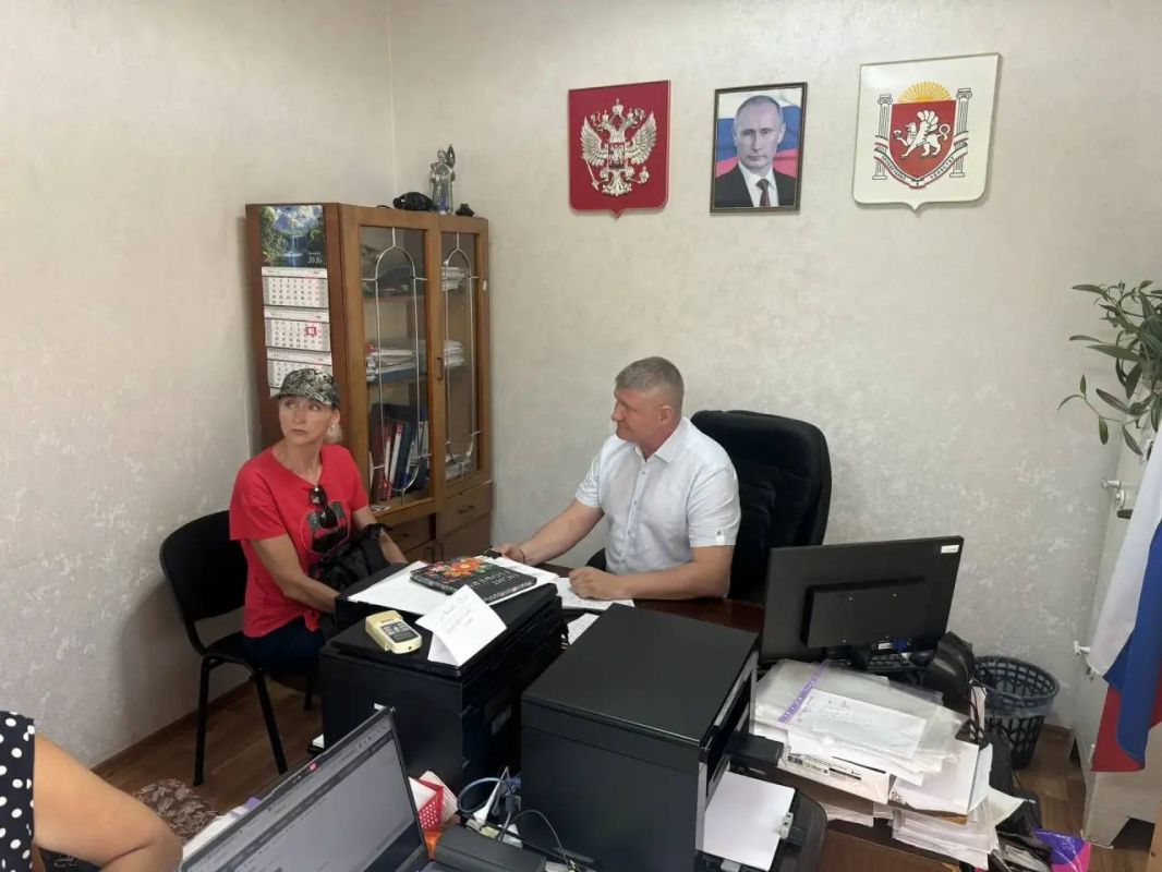Михаил Шеремет: В рамках рабочей поездки посетили сельские поселения Джанкойского района РК. Провели прием граждан, выслушали все проблемные вопросы на данный период