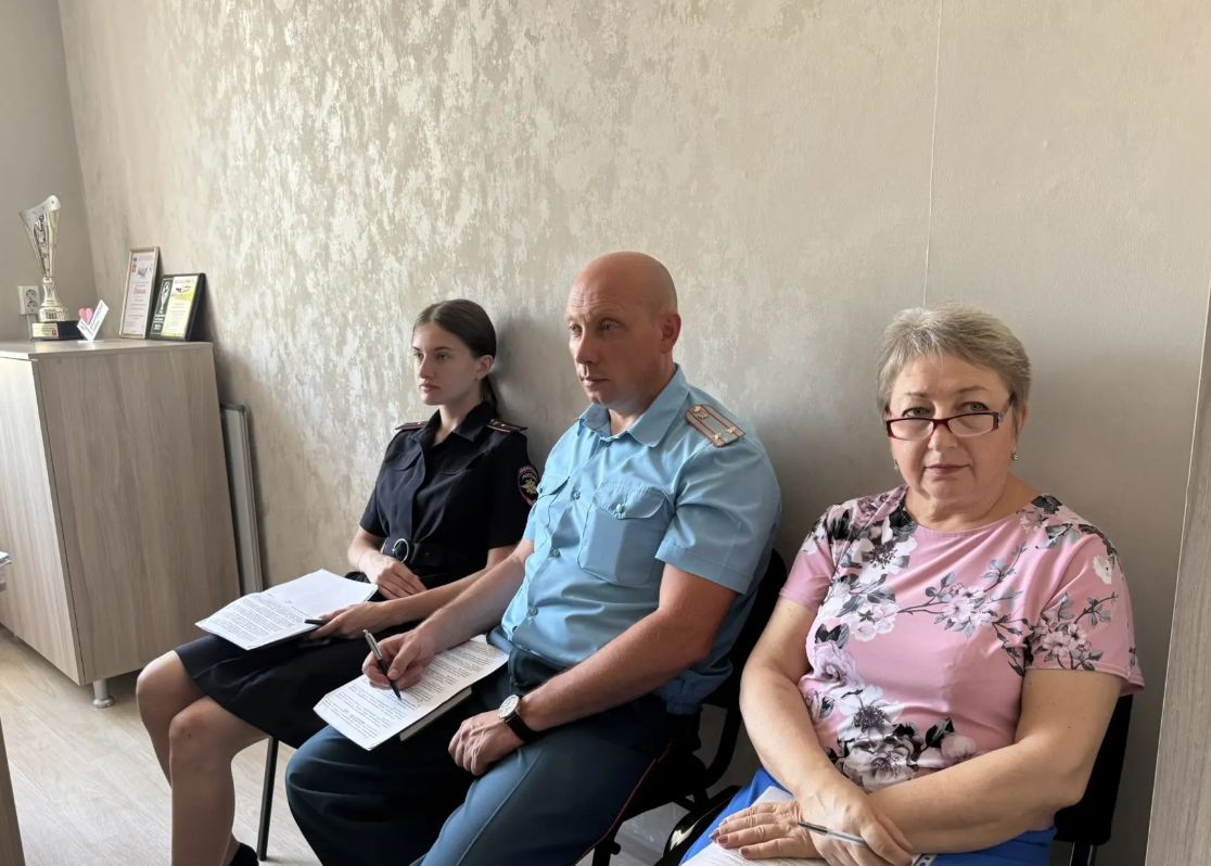 Прошло заседание Комиссии по делам несовершеннолетних и защите их прав Прошло заседание Комиссии по делам несовершеннолетних и защите их прав