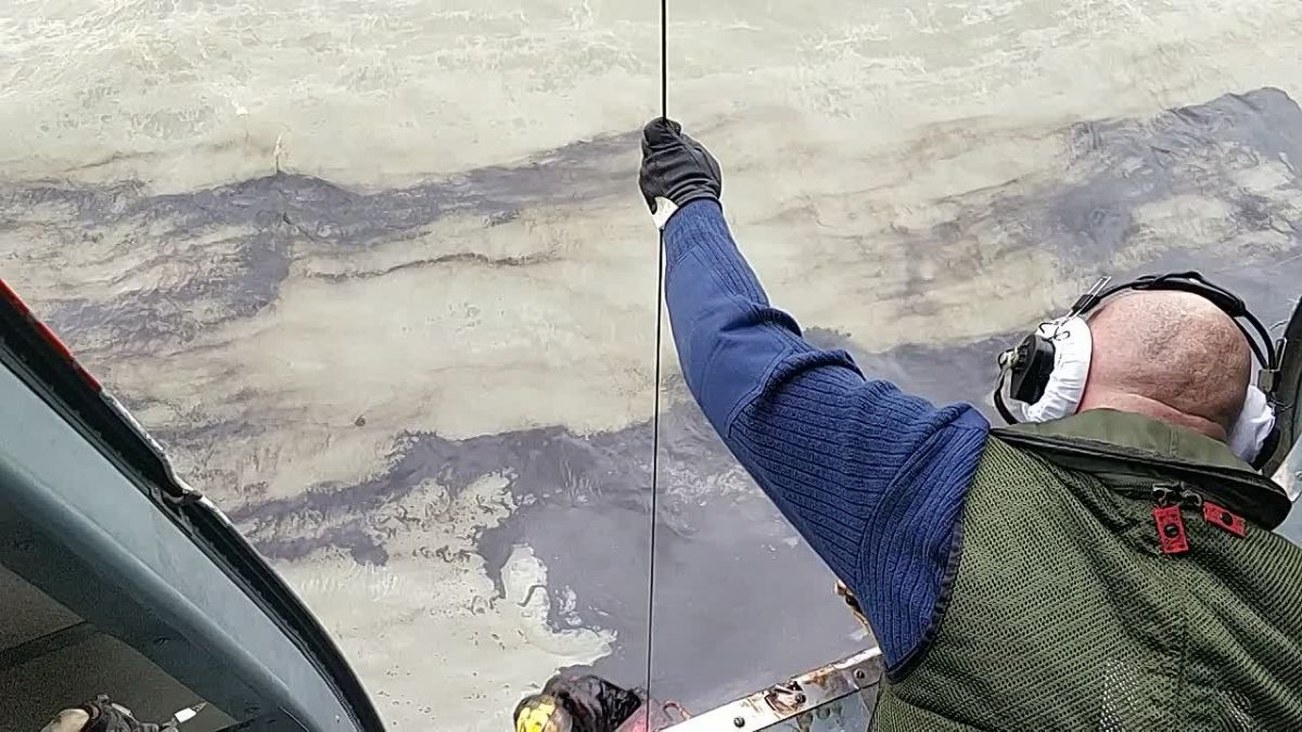 Сотрудники Симферопольского аварийно-спасательного отряда ГКУ РК "КРЫМ-СПАС" представлены к государственной награде Российской Федерации - медали "За спасение погибавших"