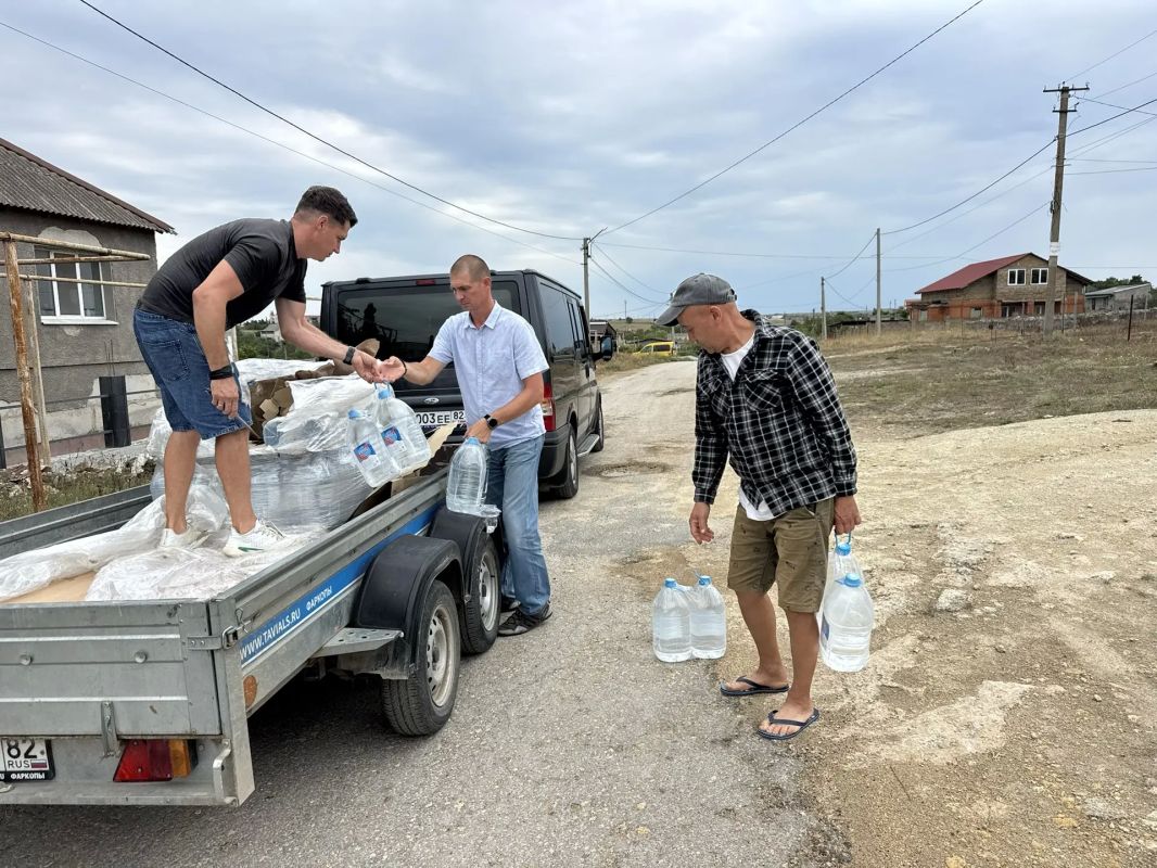 В Черноморском районе продолжается доставка питьевой воды в села