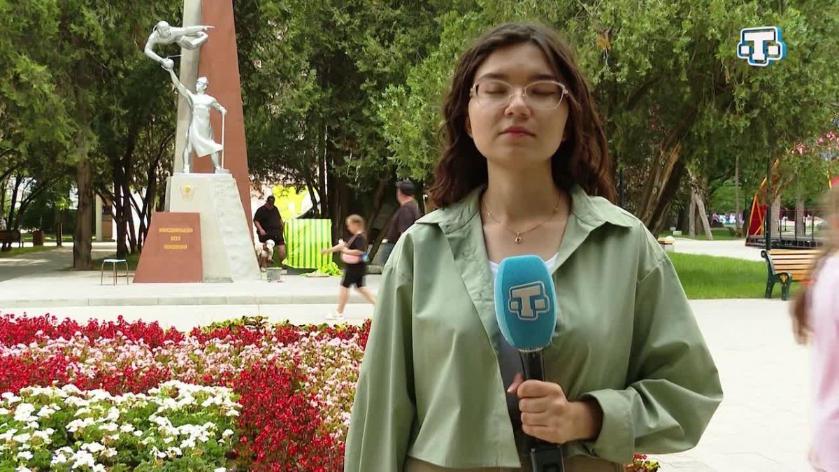 В Симферополе реставрируют памятник «Комсомольцам всех поколений»