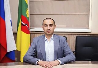Уважаемые евпаторийцы!. . Сегодня, 15 июля, с 10.00 будет осуществляться свободная реализация топлива на АЗС по таким адресам: