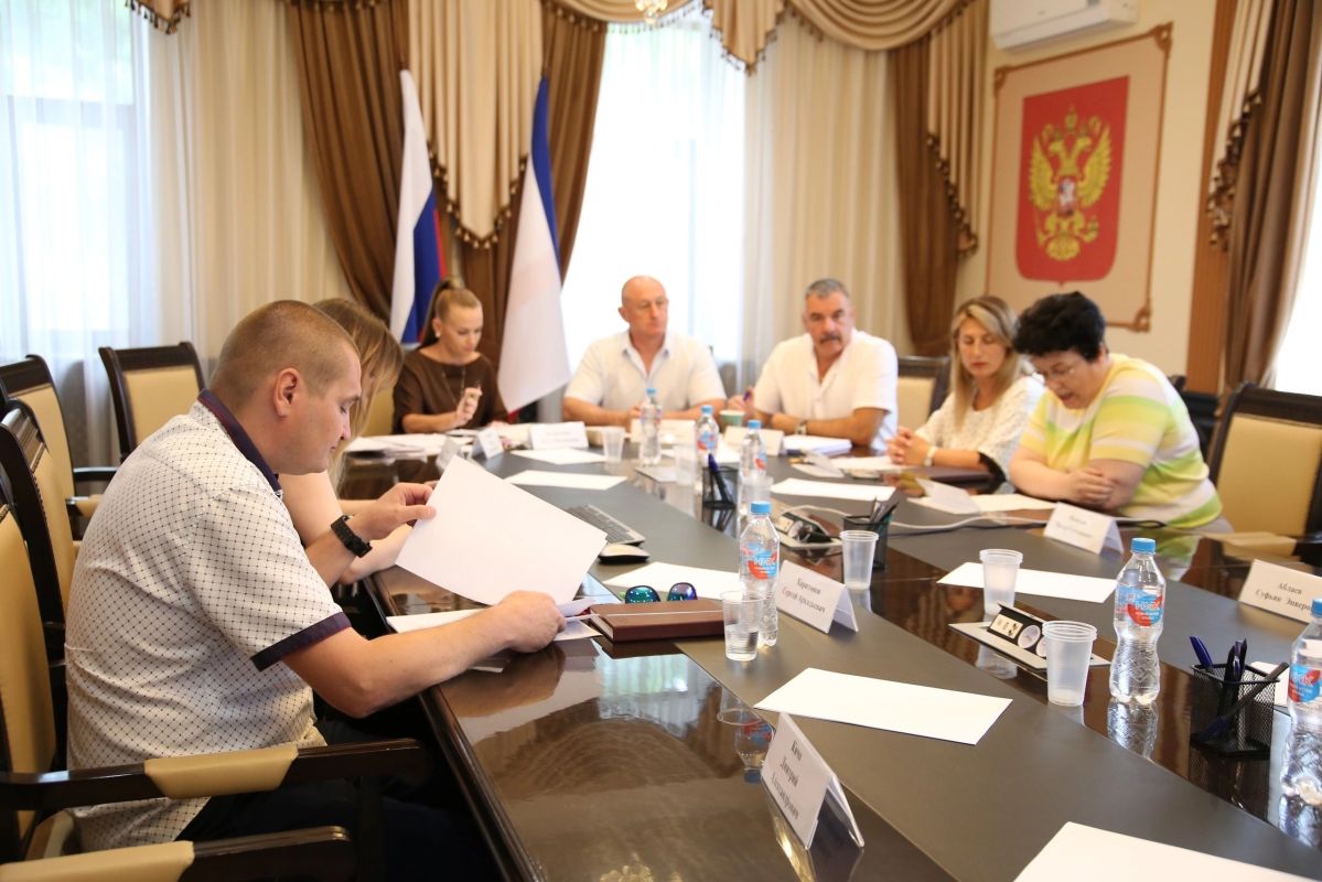 Депутаты горсовета провели внеочередное заседание