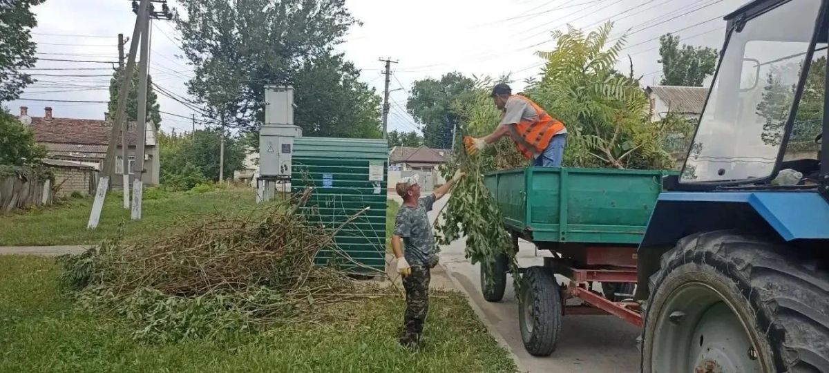 Дмитрий Чумаков: Продолжаем заботиться о том, чтобы город Белогорск и сёла нашего района оставались чистыми, ухоженными и уютными Дмитрий Чумаков: Продолжаем заботиться о том, чтобы город Белогорск и сёла нашего района оставались чистыми, ухоженными и уютными