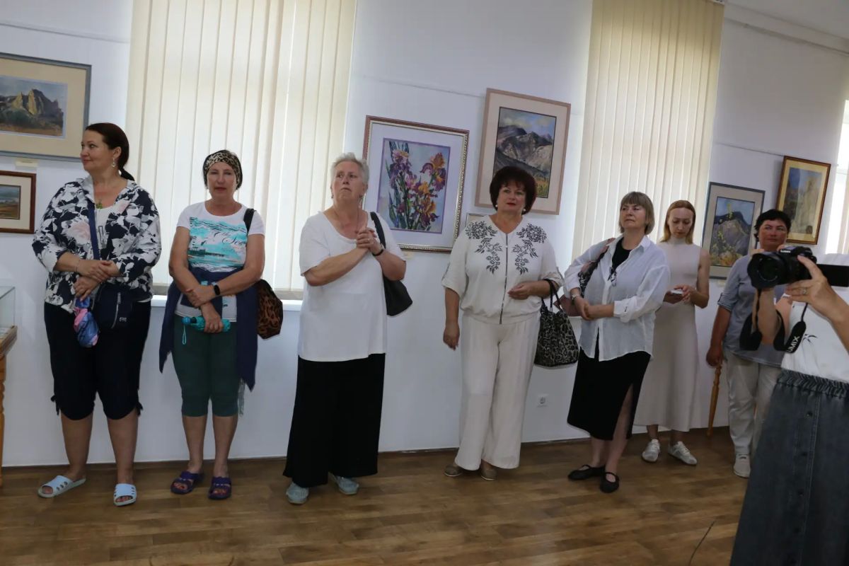Истории, рассказанные в красках Истории, рассказанные в красках