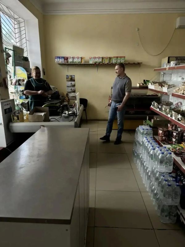 Как не раз говорил Глава Республики Крым Сергей Валерьевич Аксёнов, сейчас особенно важно быть рядом с людьми, разделять с ними сложности нынешнего времени и оказывать необходимую помощь Как не раз говорил Глава Республики Крым Сергей Валерьевич Аксёнов, сейчас особенно важно быть рядом с людьми, разделять с ними сложности нынешнего времени и оказывать необходимую помощь