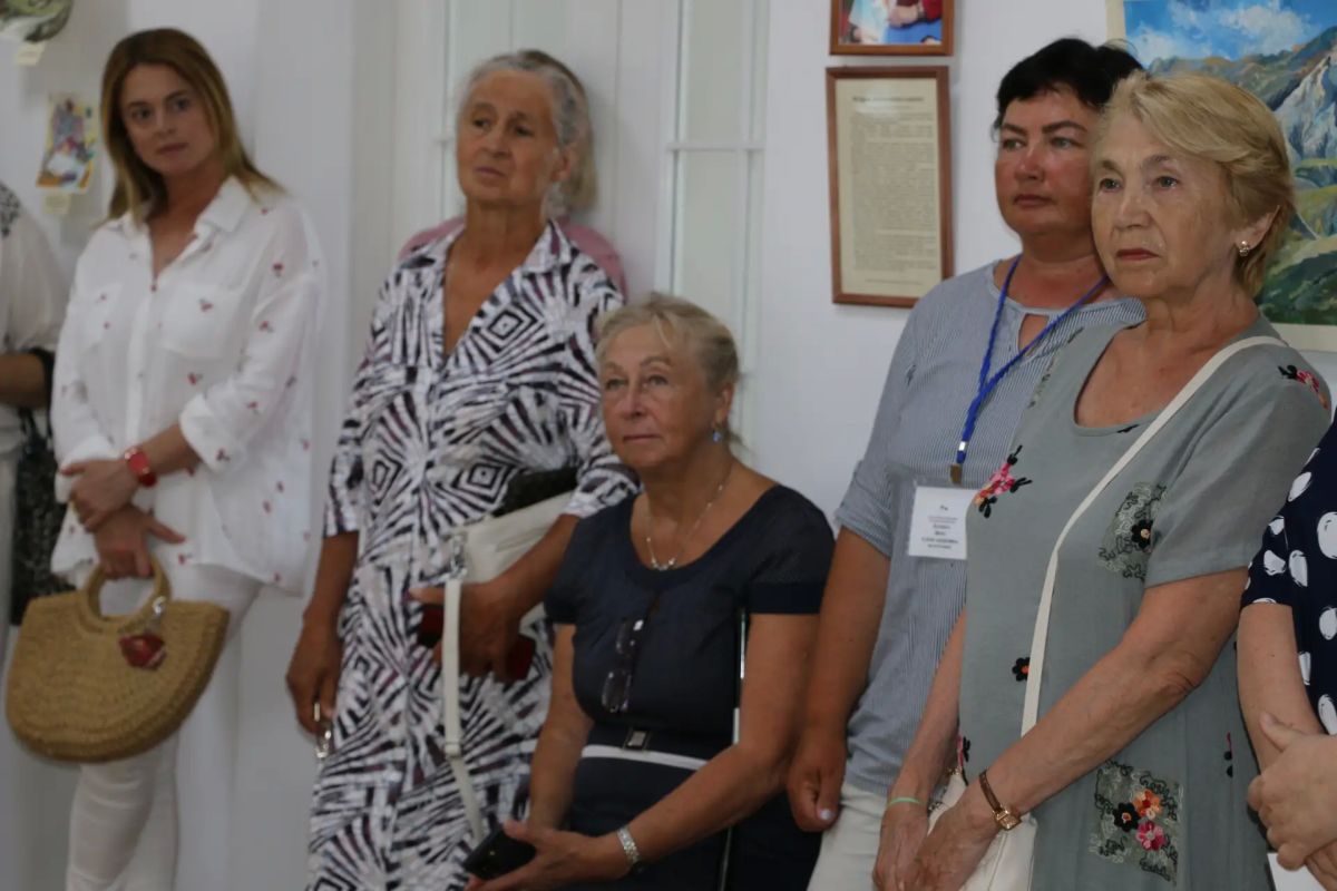 Истории, рассказанные в красках Истории, рассказанные в красках