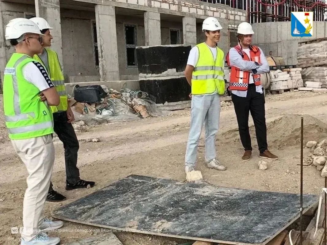 Будущие строители проходят практику в Севгосстройнадзоре Будущие строители проходят практику в Севгосстройнадзоре