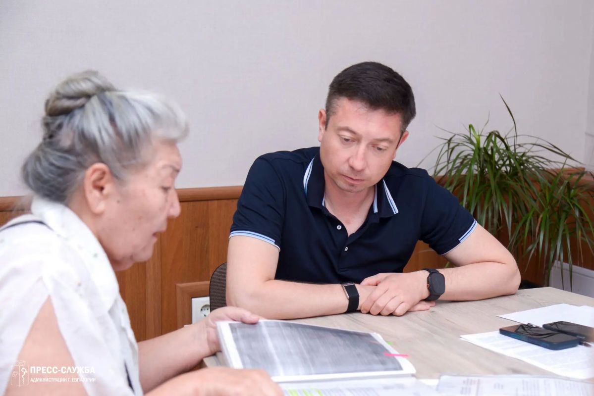 Антон Новиков провел прием граждан Антон Новиков провел прием граждан