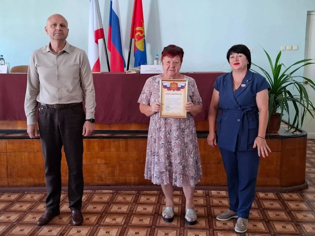Александр Харламов провел аппаратное совещание по социально значимым вопросам района