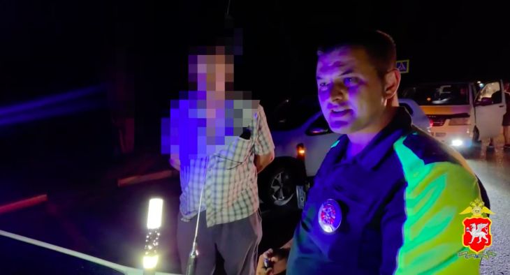 В Ялте пьяный водитель попытался откупиться от инспекторов за 12 тысяч рублей