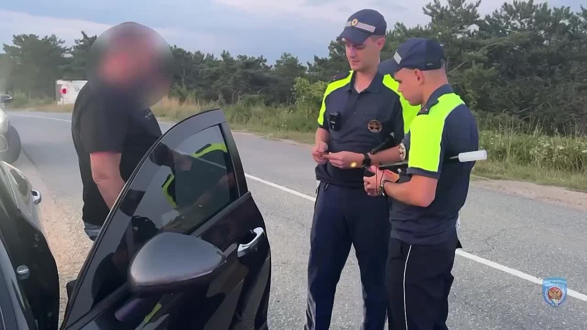 За выходные полиция Севастополя задержала 22 нарушителя на моторейде