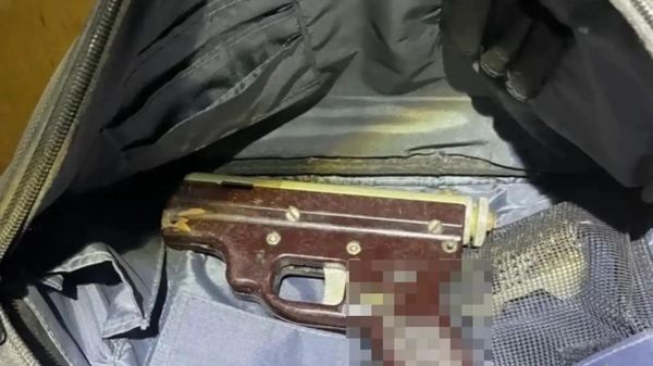 В Керчи у местного жителя изъяли взрывчатку и самодельное оружие