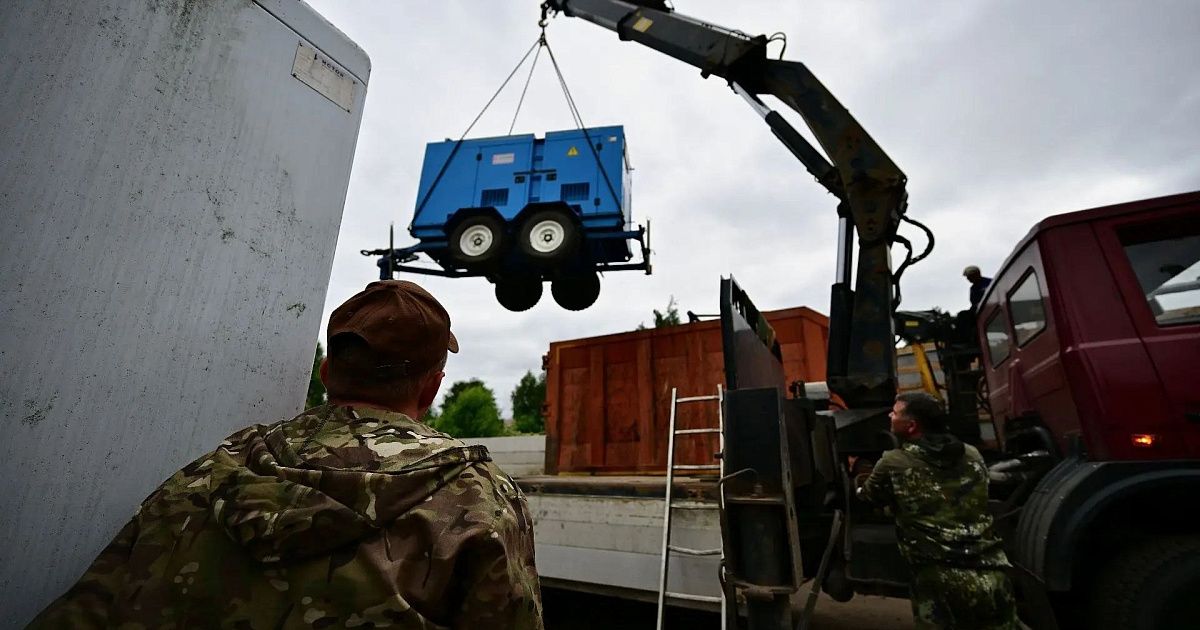 Ленинградская область отправила в Крым 10 генераторов для больниц и насосных станций