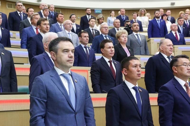 Юрий Нимченко: Принял участие в завершающем весеннюю парламентскую сессию 618-м пленарном заседании Совета Федерации, которое прошло под председательством Валентины Ивановны Матвиенко Юрий Нимченко: Принял участие в завершающем весеннюю парламентскую сессию 618-м пленарном заседании Совета Федерации, которое прошло под председательством Валентины Ивановны Матвиенко