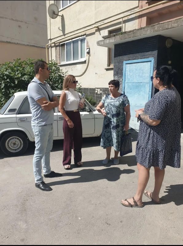 Депутатский корпус Бахчисарая продолжает работу с жителями Депутатский корпус Бахчисарая продолжает работу с жителями