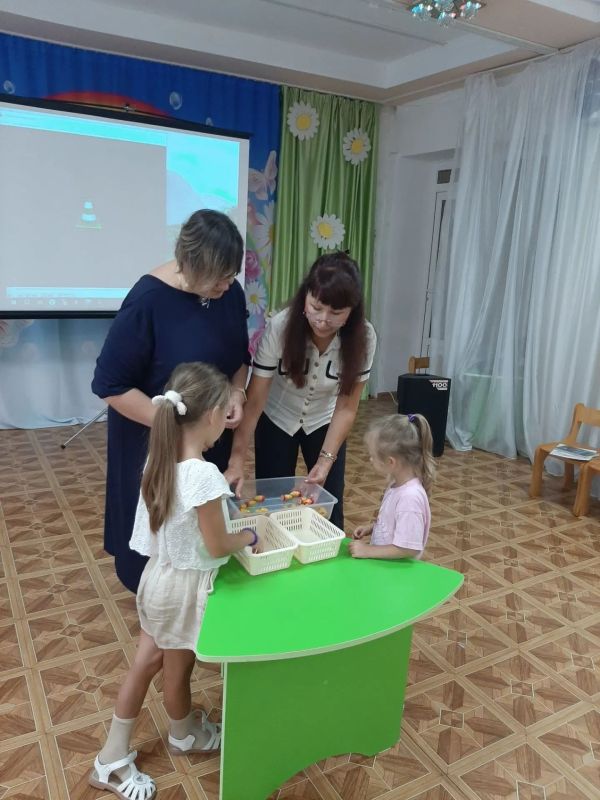 Для воспитанников детского сада провели игру-викторину «К друзьям всегда найти дорогу» Для воспитанников детского сада провели игру-викторину «К друзьям всегда найти дорогу»