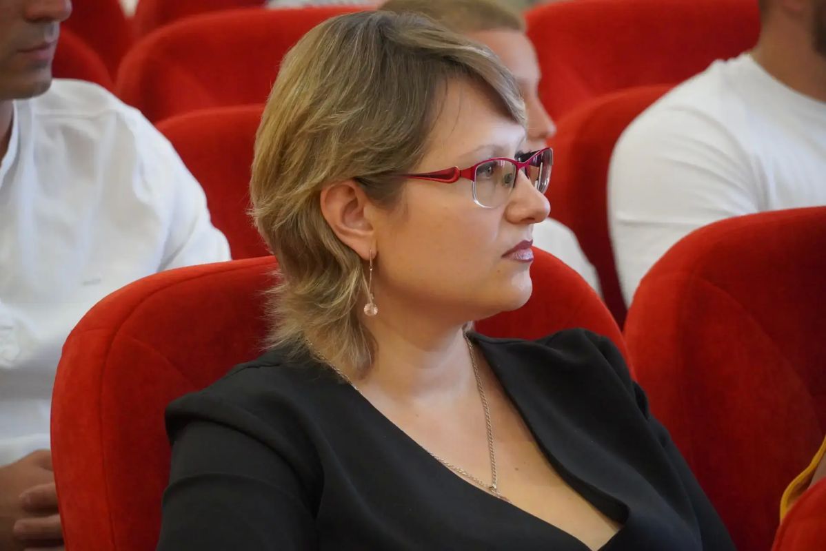 Накануне Дня работника торговли в Керчи чествовали специалистов отрасли Накануне Дня работника торговли в Керчи чествовали специалистов отрасли