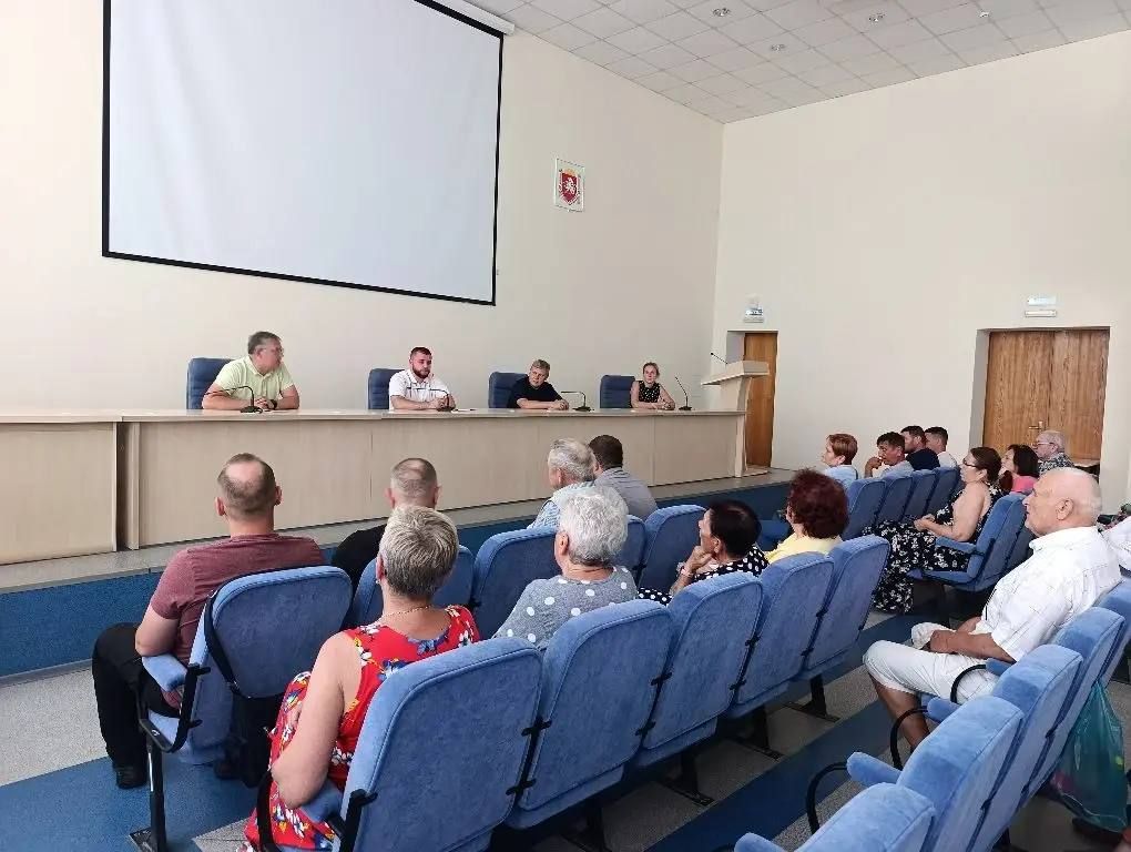 Кирилл Чебышев: В большом зале администрации города провел расширенное совещание по вопросам взаимодействия всех служб и организаций в условиях действующего режима чрезвычайной ситуации Кирилл Чебышев: В большом зале администрации города провел расширенное совещание по вопросам взаимодействия всех служб и организаций в условиях действующего режима чрезвычайной ситуации