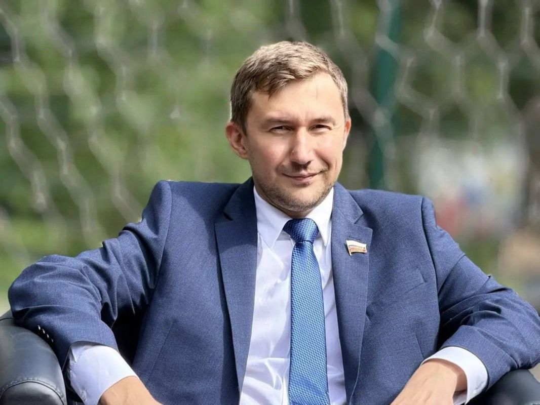 Сергей Карякин: В парке «Свиблово» состоялось уже четвёртое шахматное мероприятие в рамках проекта «Мост поколений» Сергей Карякин: В парке «Свиблово» состоялось уже четвёртое шахматное мероприятие в рамках проекта «Мост поколений»