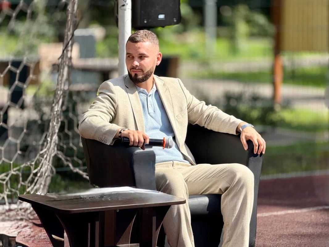Сергей Карякин: В парке «Свиблово» состоялось уже четвёртое шахматное мероприятие в рамках проекта «Мост поколений» Сергей Карякин: В парке «Свиблово» состоялось уже четвёртое шахматное мероприятие в рамках проекта «Мост поколений»