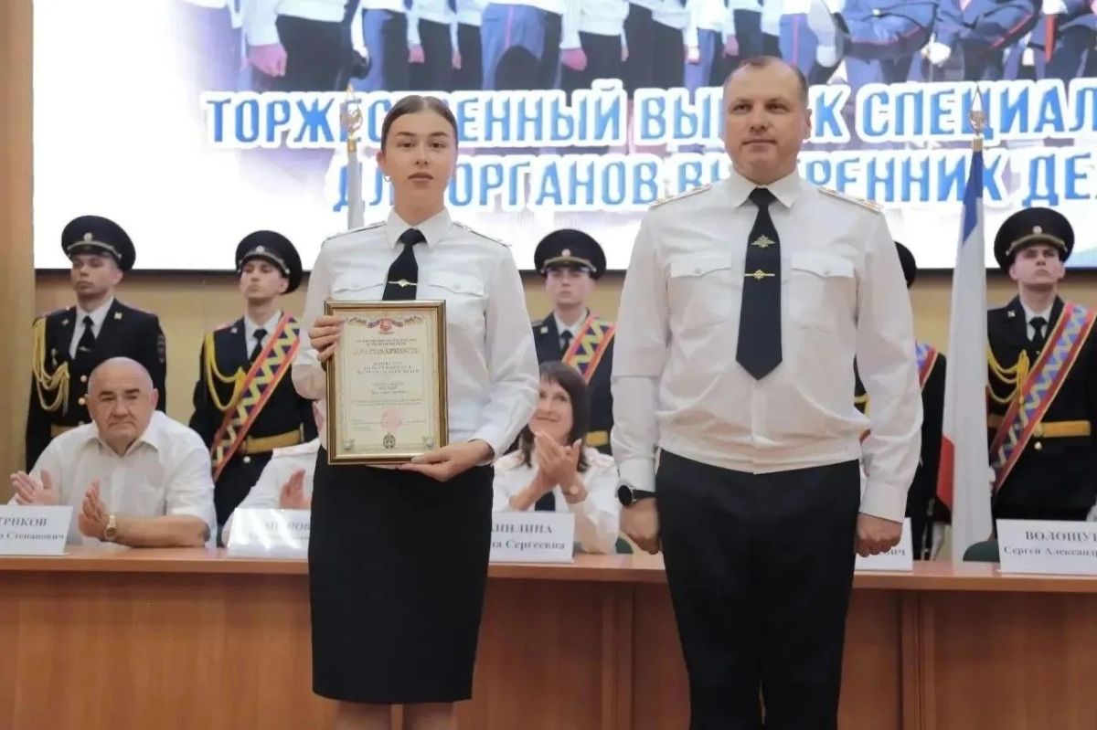 В Крымском филиале Краснодарского университета МВД России состоялся торжественный выпуск молодых офицеров В Крымском филиале Краснодарского университета МВД России состоялся торжественный выпуск молодых офицеров