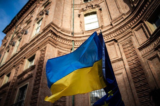 Константинов: Залогом установления мира на Украине станет смена власти в Киеве