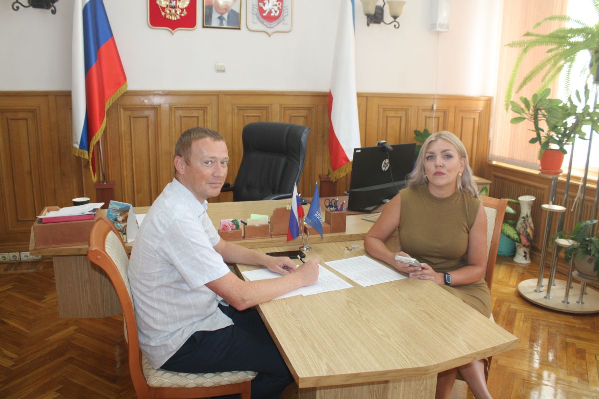 В Симферопольском районном совете состоялись заседания президиума и постоянных комиссий В Симферопольском районном совете состоялись заседания президиума и постоянных комиссий