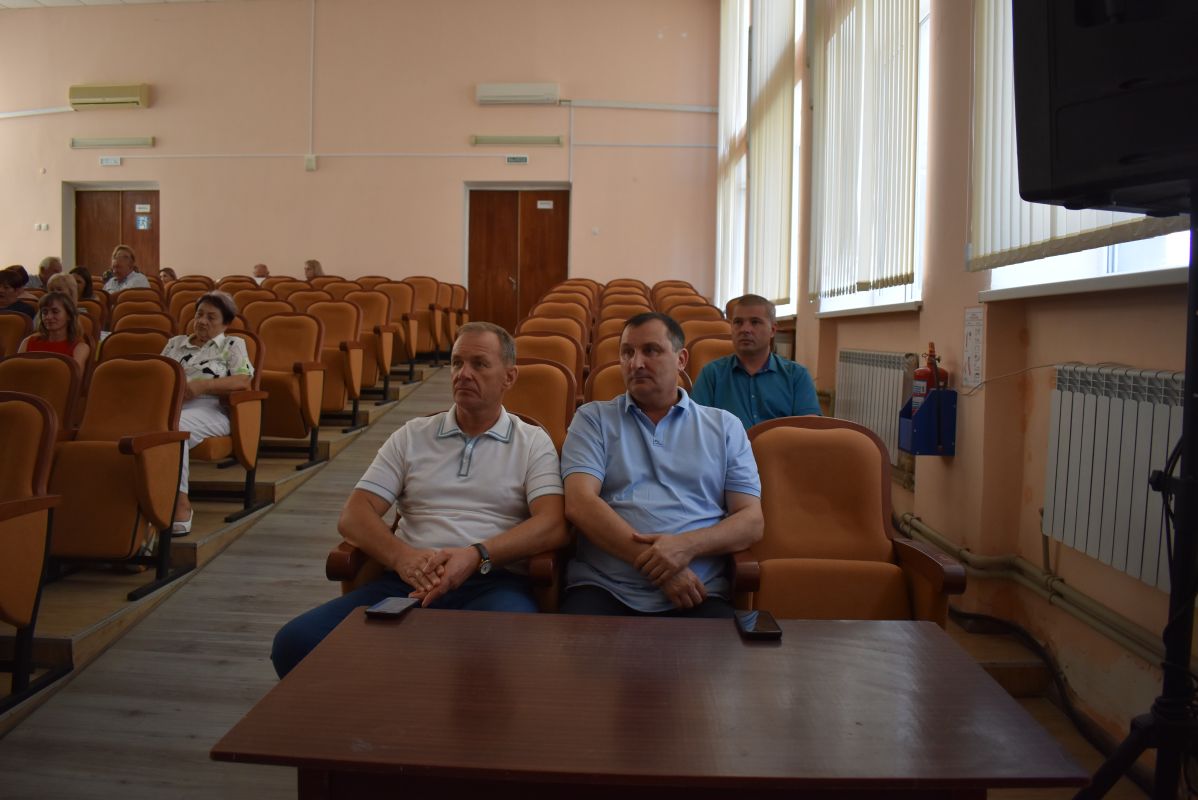 В Красноперекопском районе состоялась сессия районного совета В Красноперекопском районе состоялась сессия районного совета