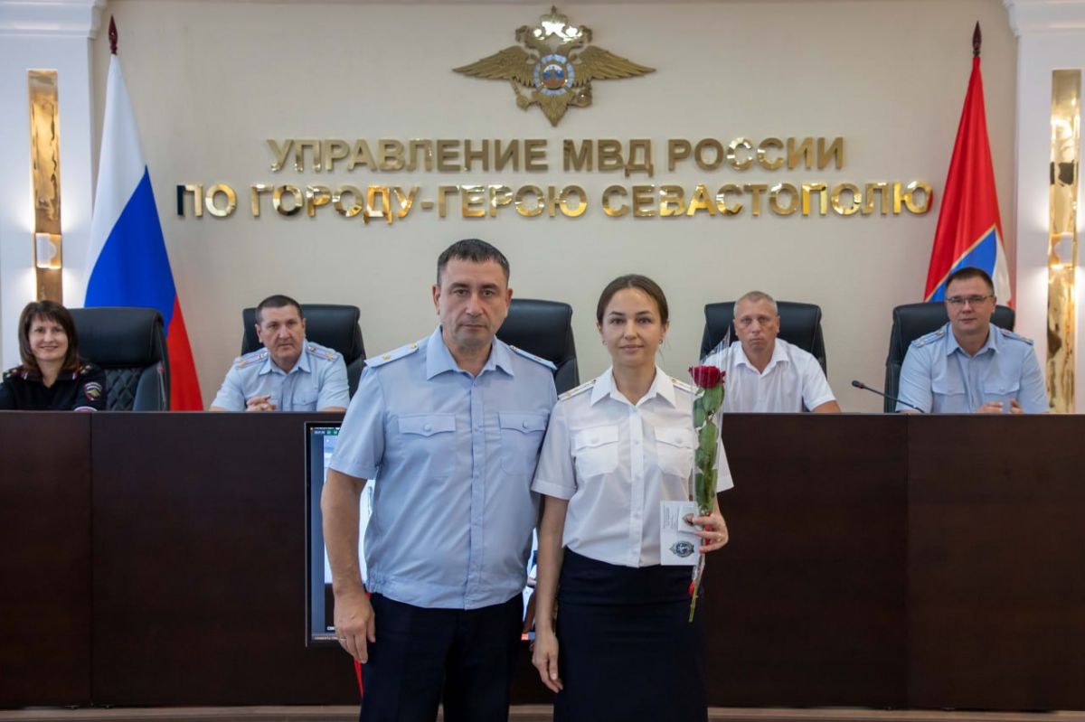 Начальник УМВД России по г.Севастополю генерал-майор полиции Сергей Сигунов поздравил сотрудников тыла с профессиональным праздником Начальник УМВД России по г.Севастополю генерал-майор полиции Сергей Сигунов поздравил сотрудников тыла с профессиональным праздником