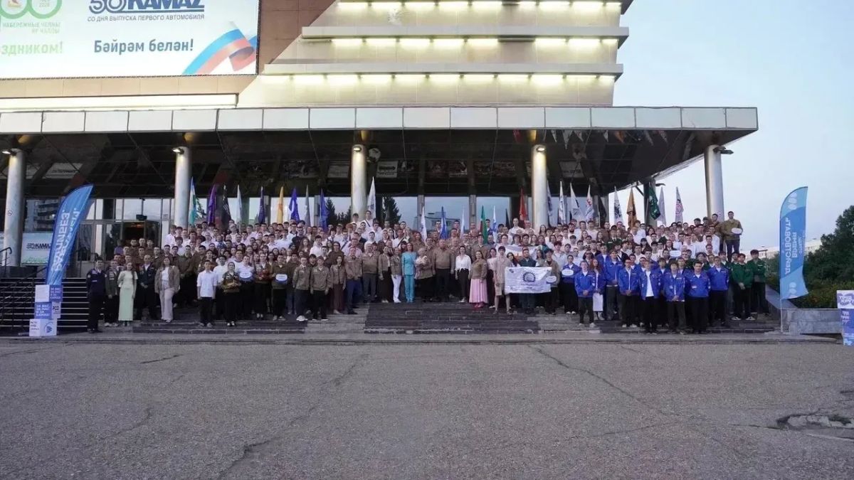 Севастопольские студенты приступили к работе на автогиганте «КАМАЗ»