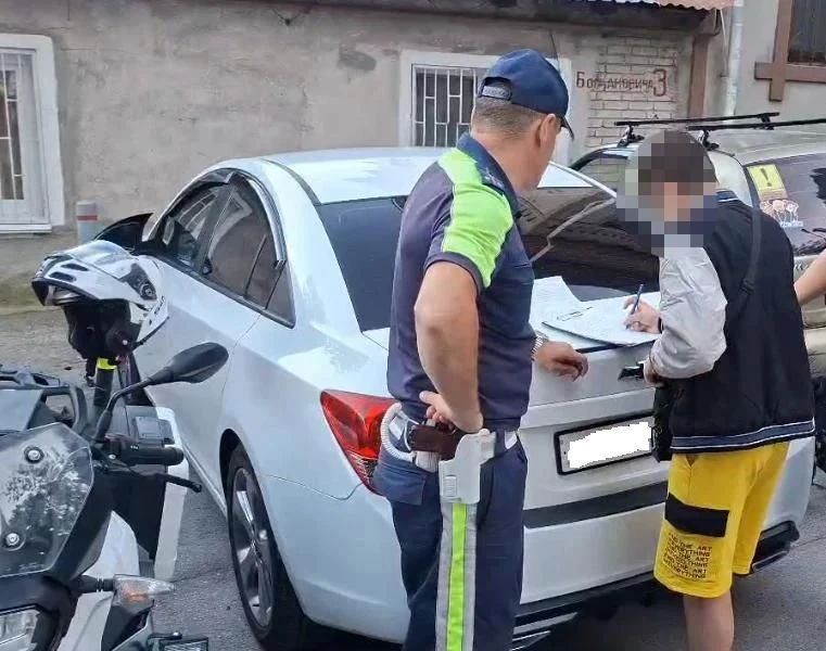 Ежедневно сотрудники Госавтоинспекции Ялты ведут усиленную работу на дорогах Южного берега Крыма