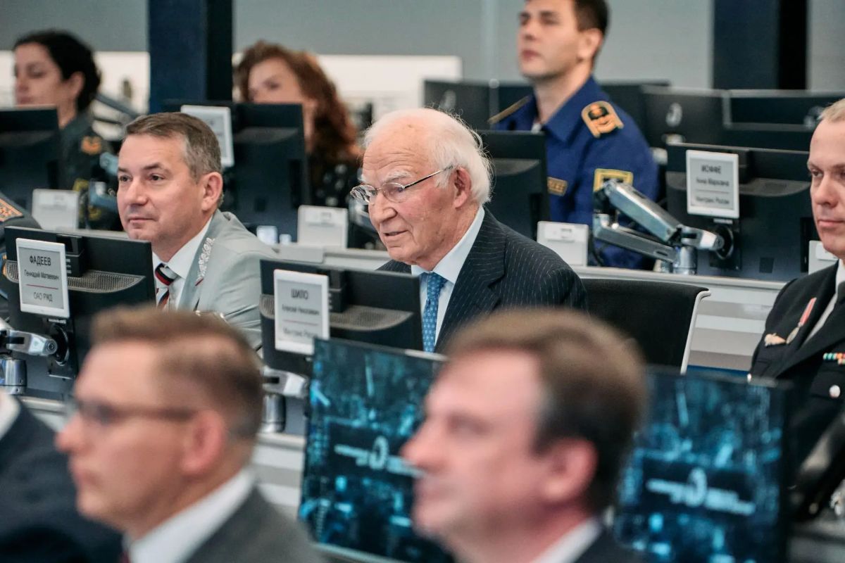 Руководители отрасли поздравили работников и ветеранов железнодорожного транспорта с профессиональным праздником Руководители отрасли поздравили работников и ветеранов железнодорожного транспорта с профессиональным праздником